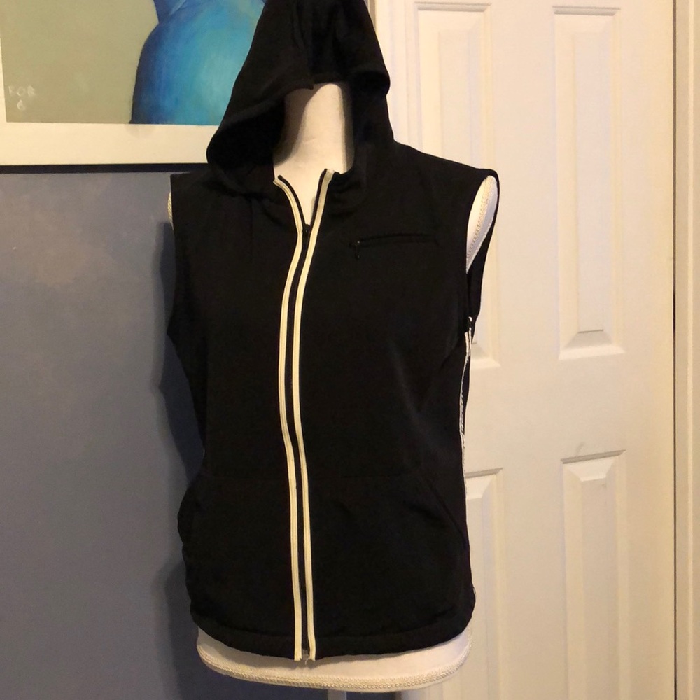 Nine West EUC black hooded vest